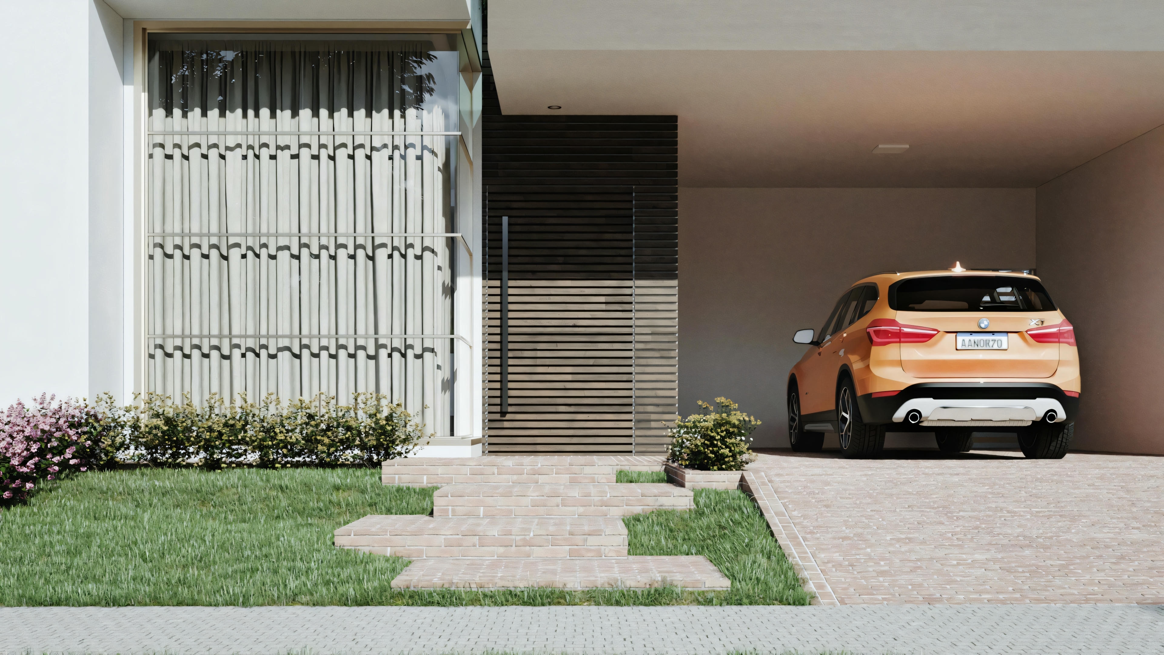Uma casa moderna de dois andares com telhado plano, grandes janelas e um carro laranja estacionado na entrada. A casa tem exterior branco com detalhes em cinza e é cercada por vegetação.