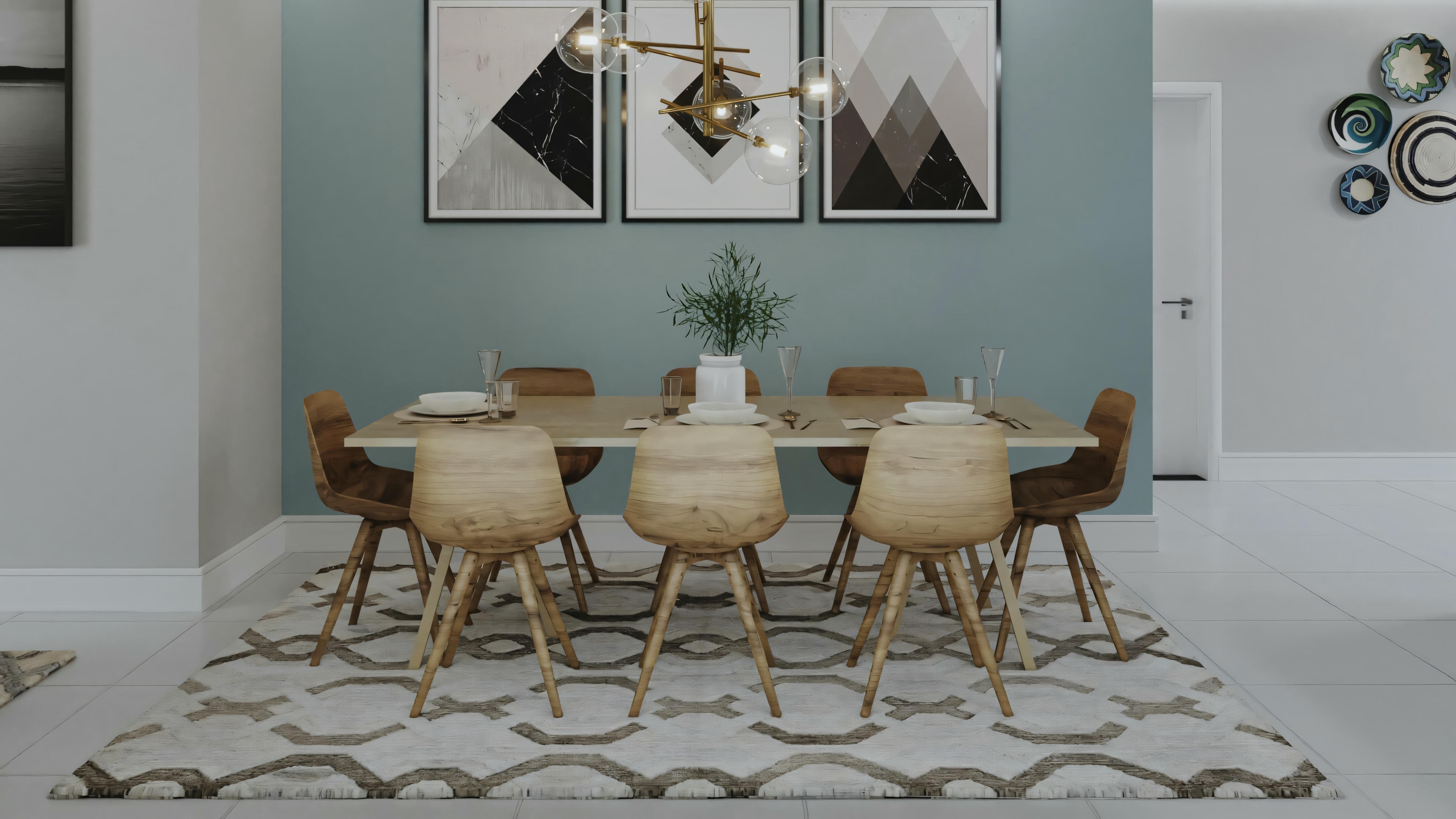 Área externa com pátio, assentos e elementos decorativos.