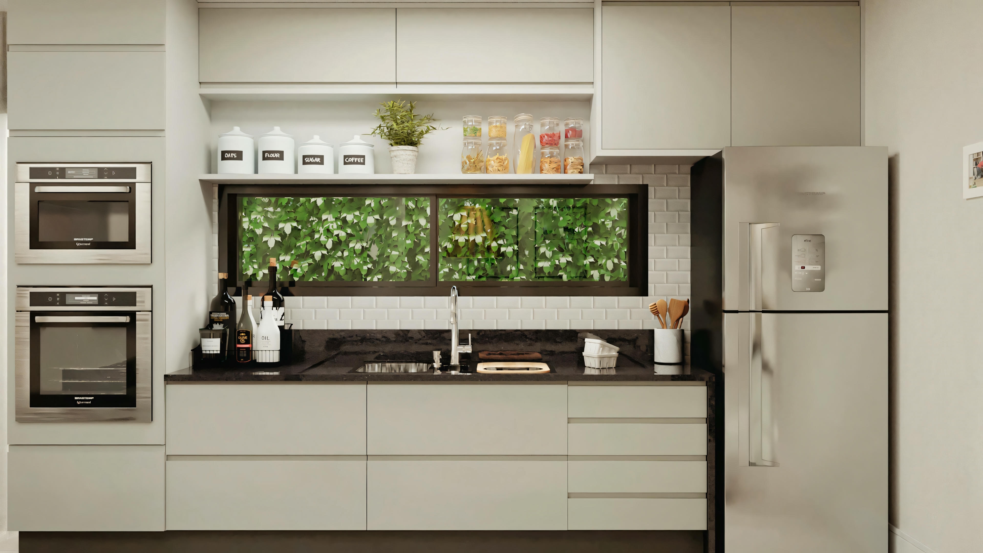 Cozinha com bancada, armários superiores e inferiores, pia sob a janela e itens decorativos acima dos armários.