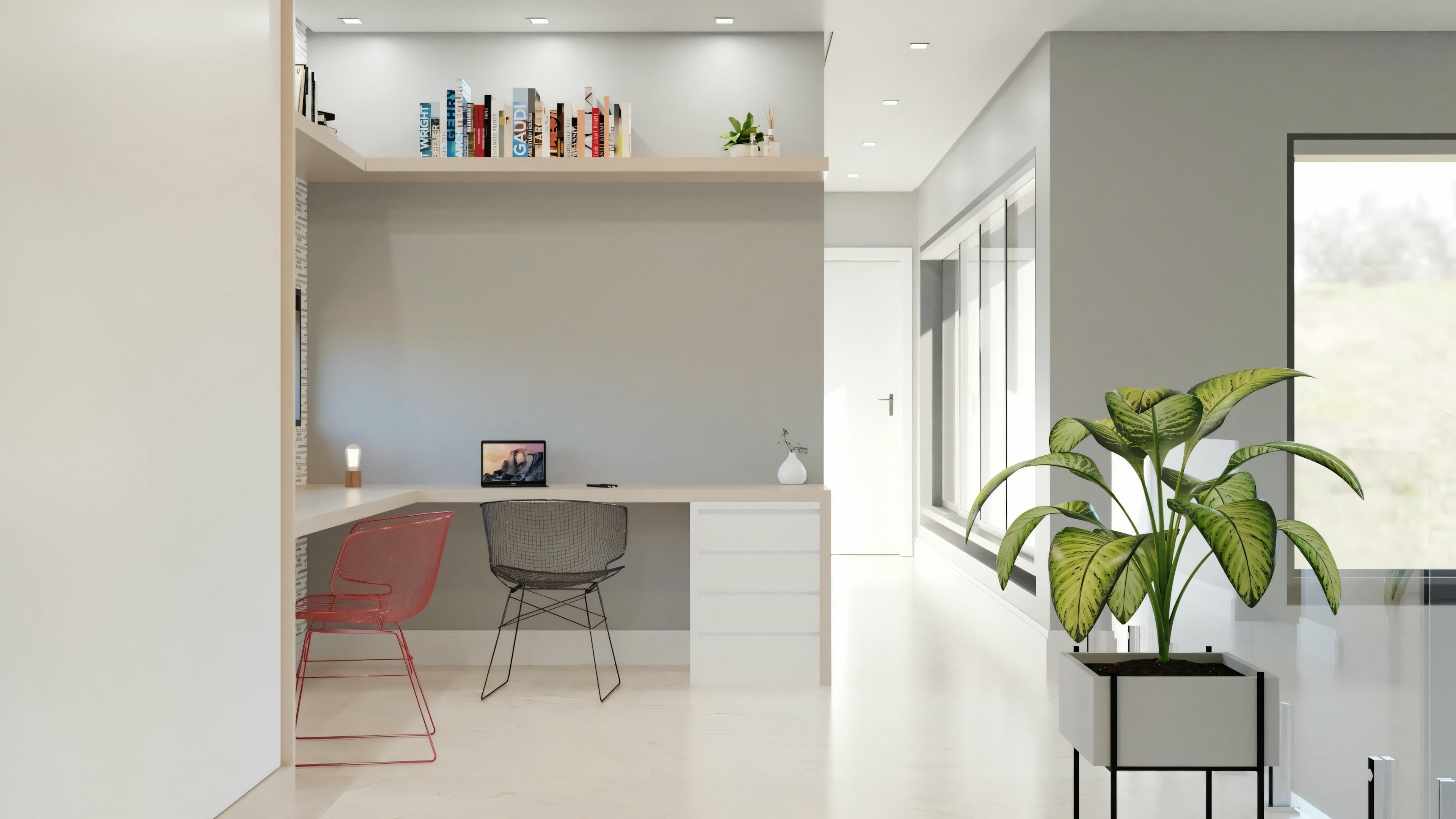Una habitación con una mesa blanca y silla, estantes con libros y objetos decorativos arriba de la mesa, y una maceta grande al lado.