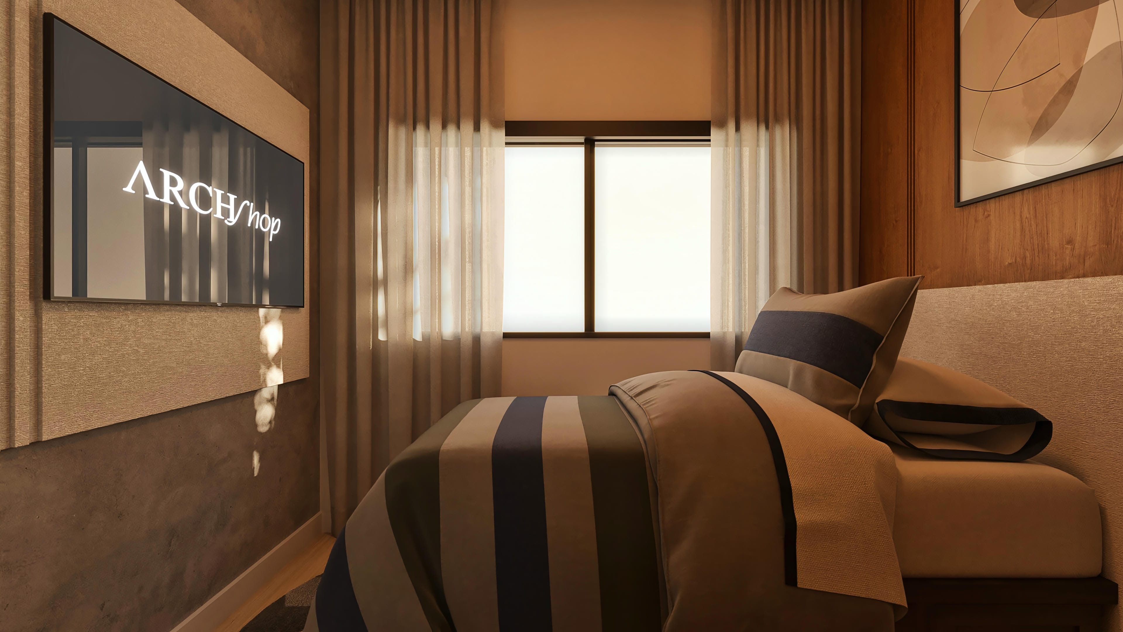 Interior de un dormitorio moderno con paredes texturizadas en tonos beige y marrón, cama con ropa de cama a rayas en azul marino, beige y blanco. Cortinas beige translúcidas cubren una ventana.