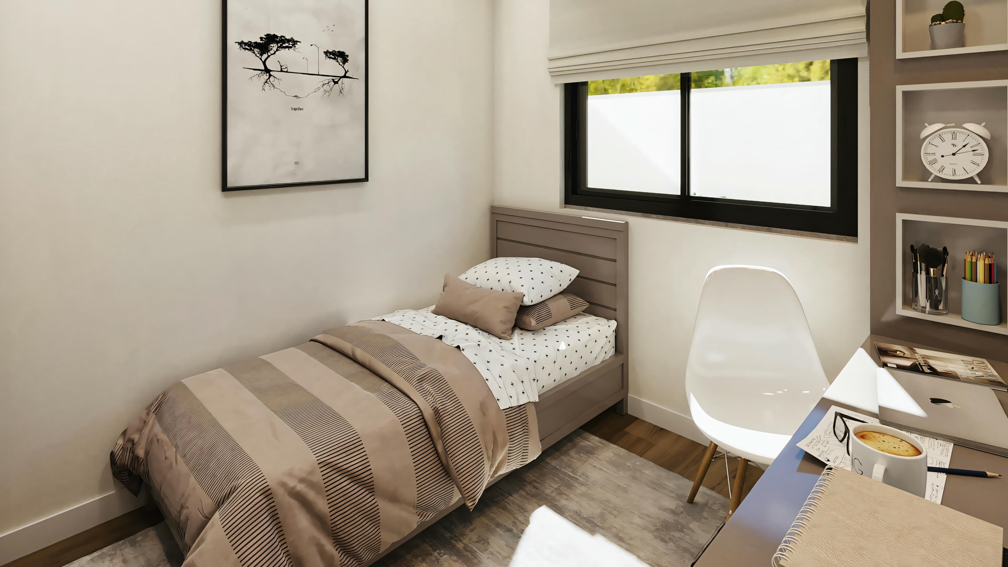 Quarto com cama de solteiro, roupa de cama listrada, mesa redonda branca e janela grande com persianas.
