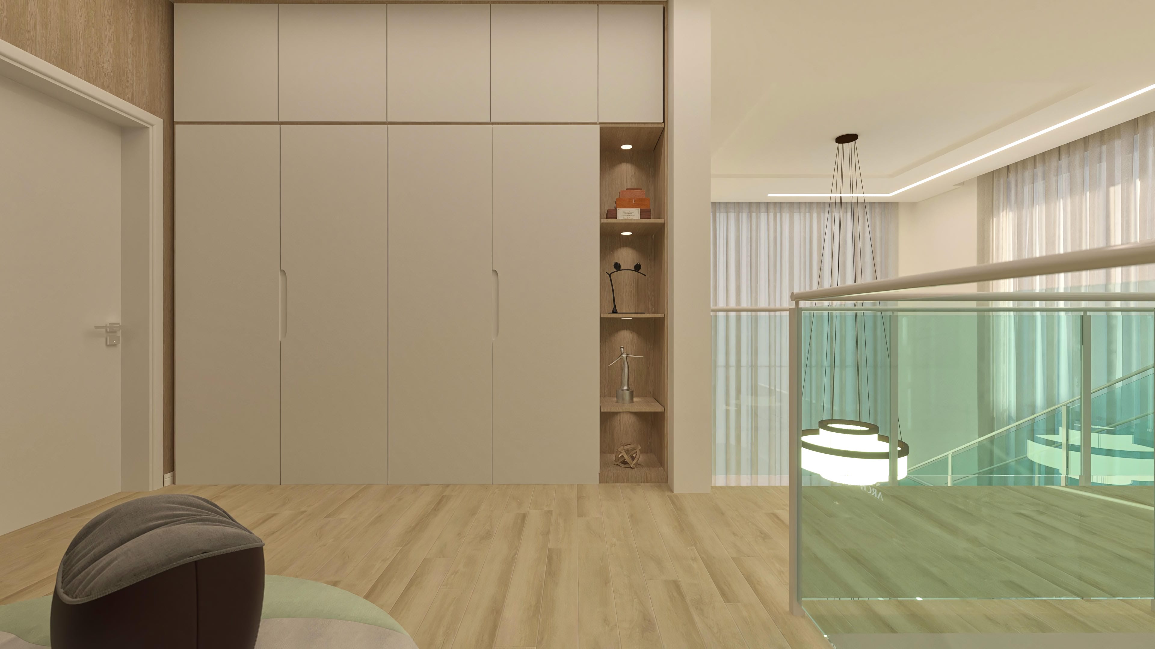Ambiente interno de casa de dos pisos moderna con carpintería limpia en color beige, detalles en madera, suelo de madera y barandilla de cristal.
