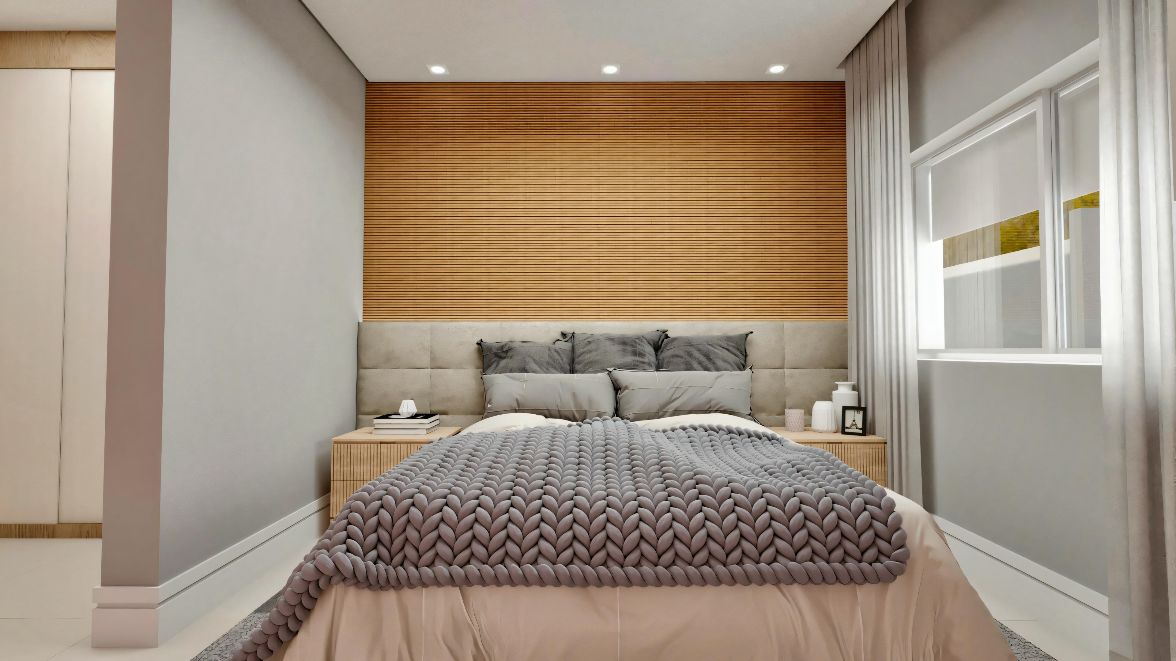 Quarto de suíte em casa neoclássica moderna, apresentando cama com cabeceira estofada cinza e um painel decorativo de madeira ripada que se estende pela parede. Mesas de cabeceira em madeira, iluminação de teto e janela. Uma das 4 suítes do projeto de 416.97m².