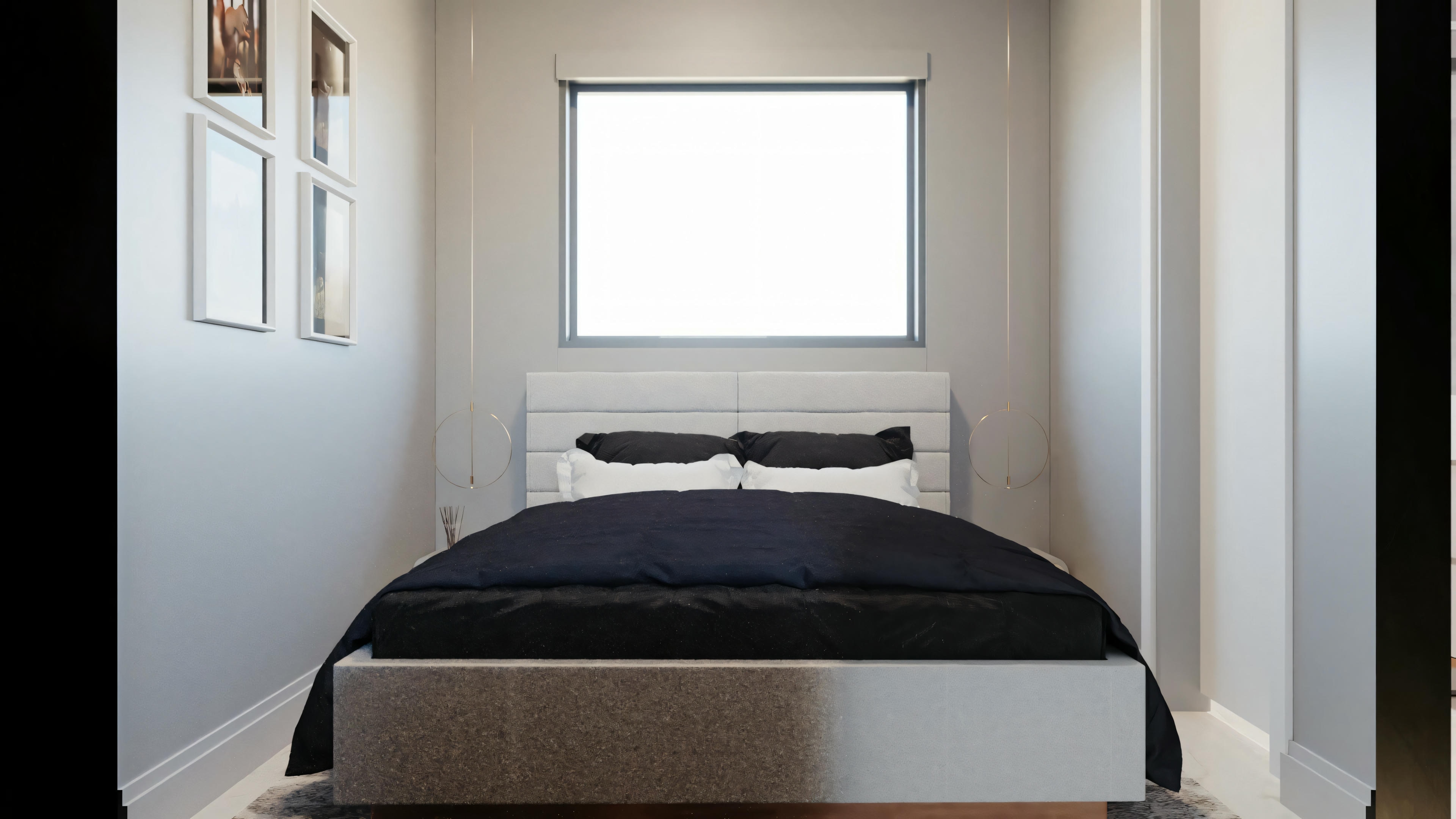 Una habitación con una cama grande con ropa de cama oscura frente a una ventana.