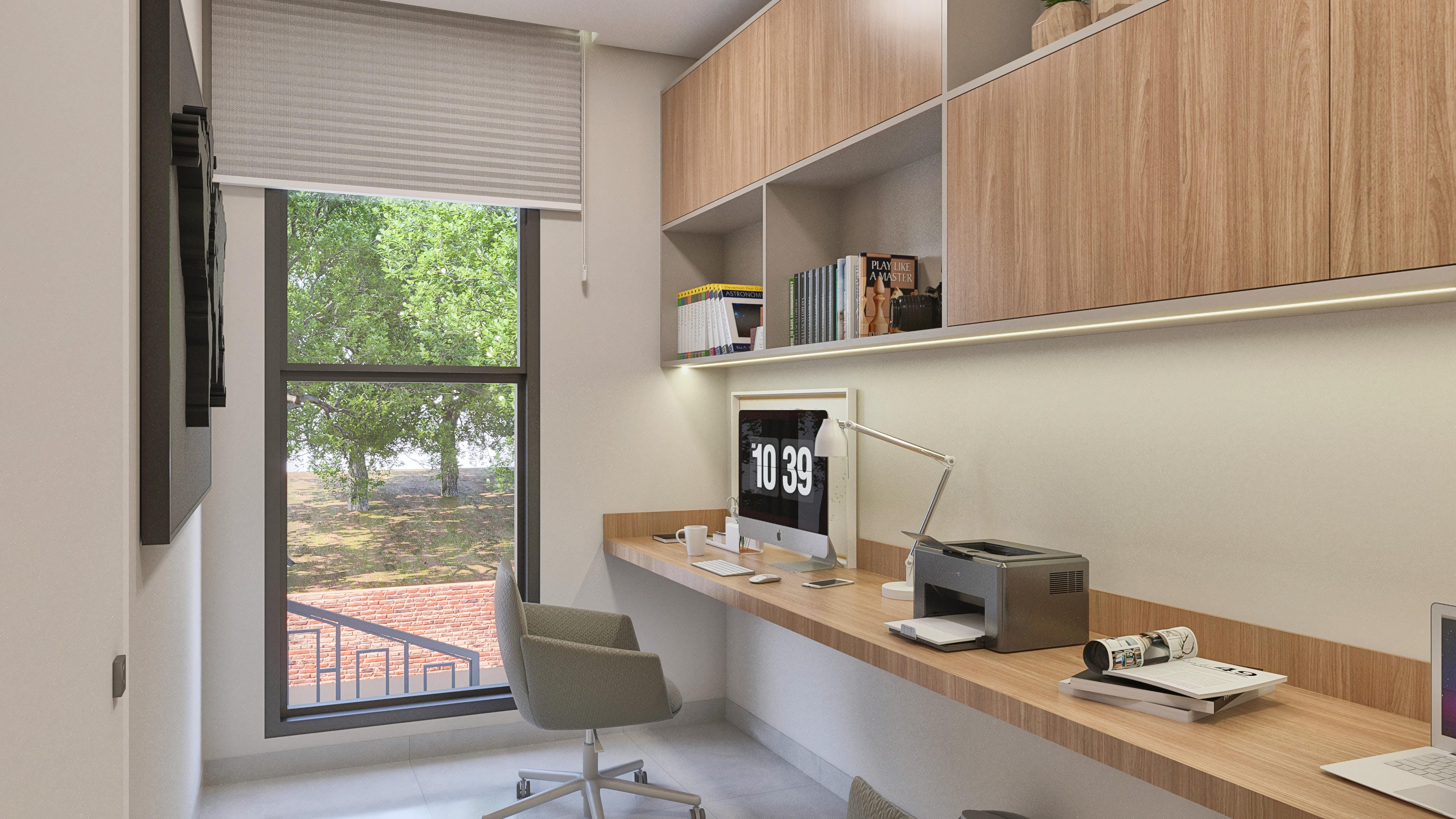 Ambiente de oficina con escritorio de madera clara, silla ergonómica, ordenador, impresora y amplio ventanal con vistas al jardín.