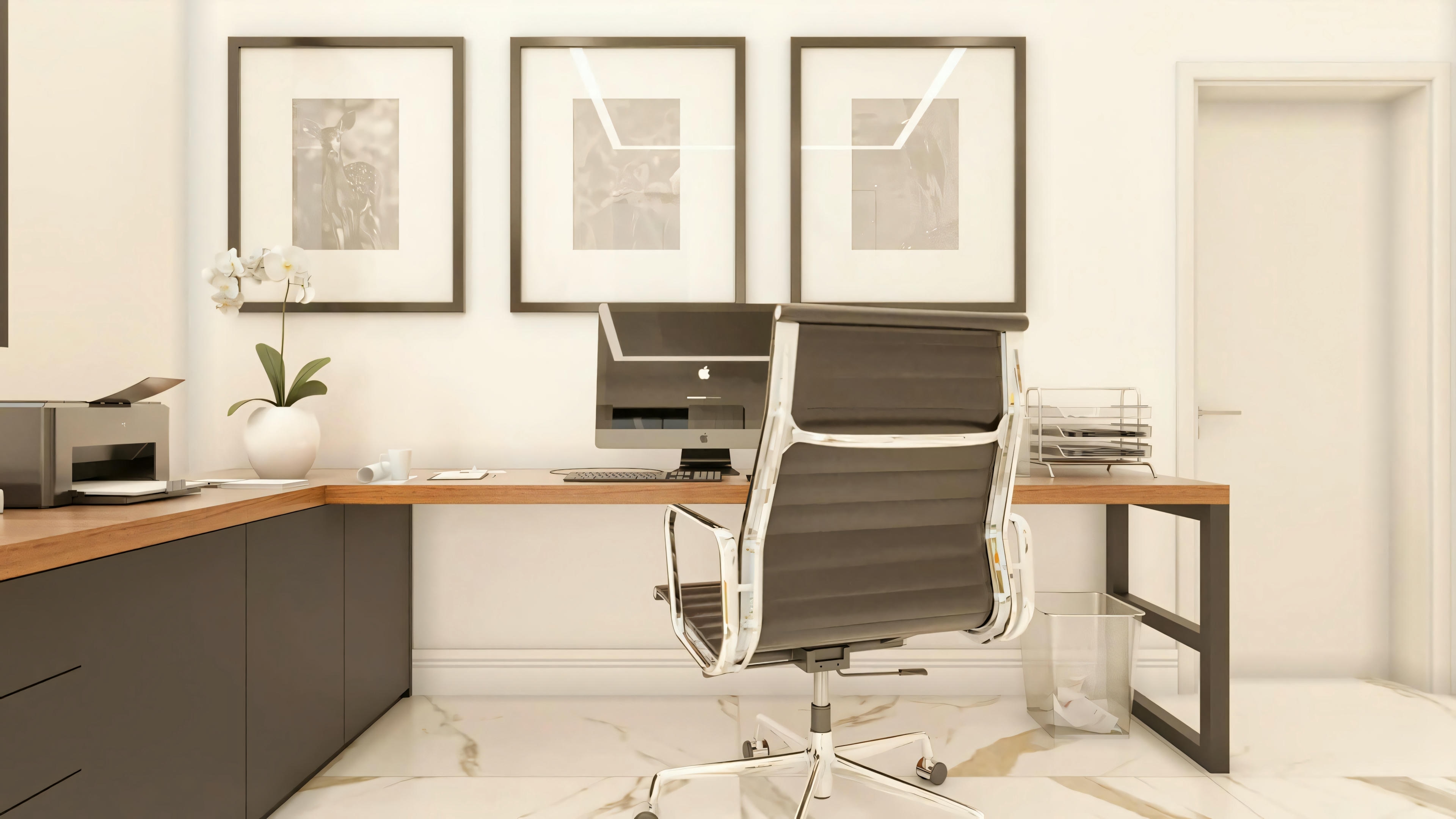 Detalle del home office en proyecto de casa de lujo, mostrando escritorio de madera y metal, silla de diseño, computadora y decoración moderna.