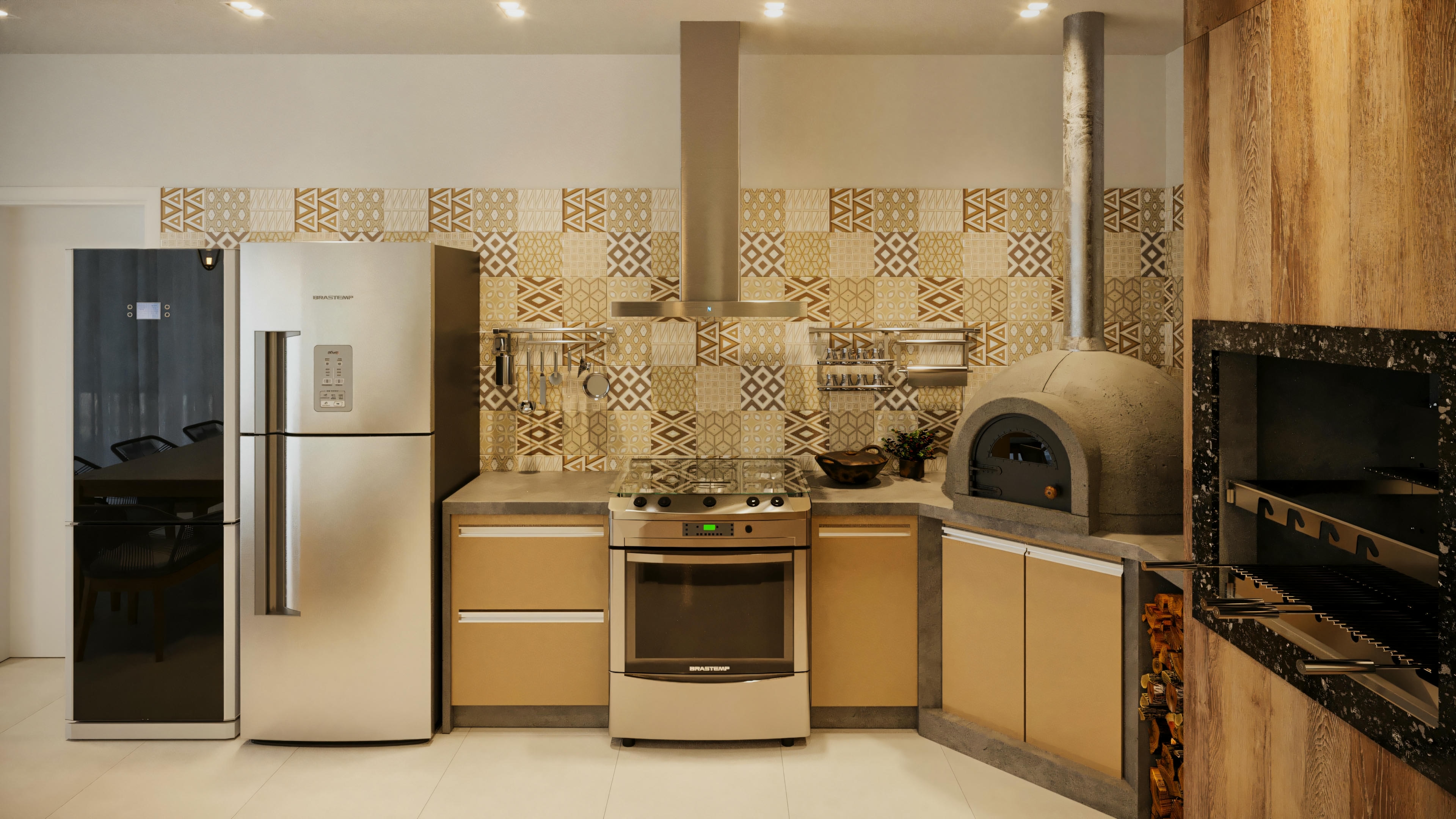 Cozinha gourmet equipada com geladeira inox, fogão, coifa, forno de pizza e churrasqueira, com armários em tom claro e azulejos estampados, em casa com área gourmet e piscina.