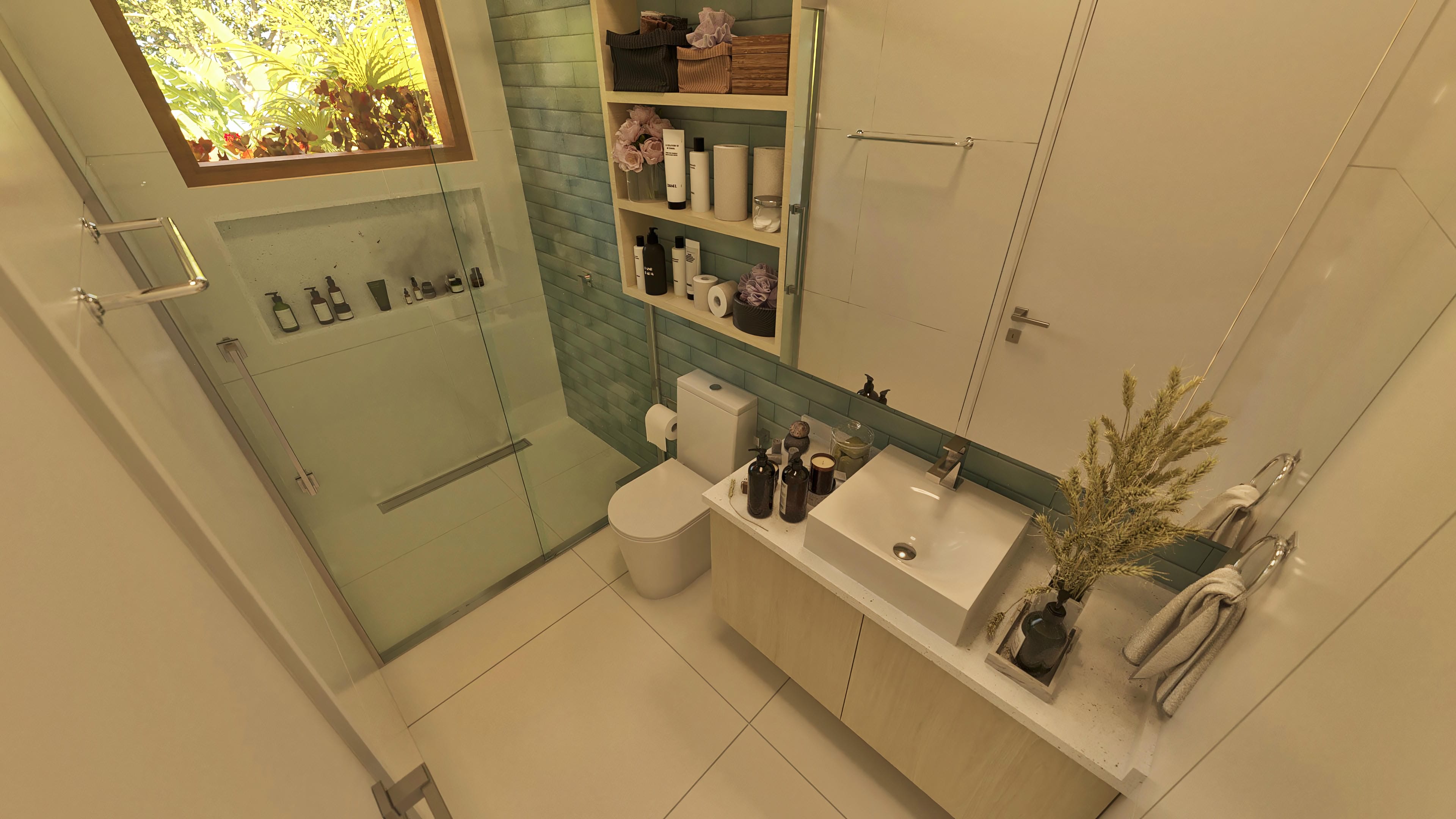 Baño moderno con cabina de vidrio, nichos empotrados y revestimiento verdoso en la pared, barra de madera con lavabo de apoyo y espejo amplio.