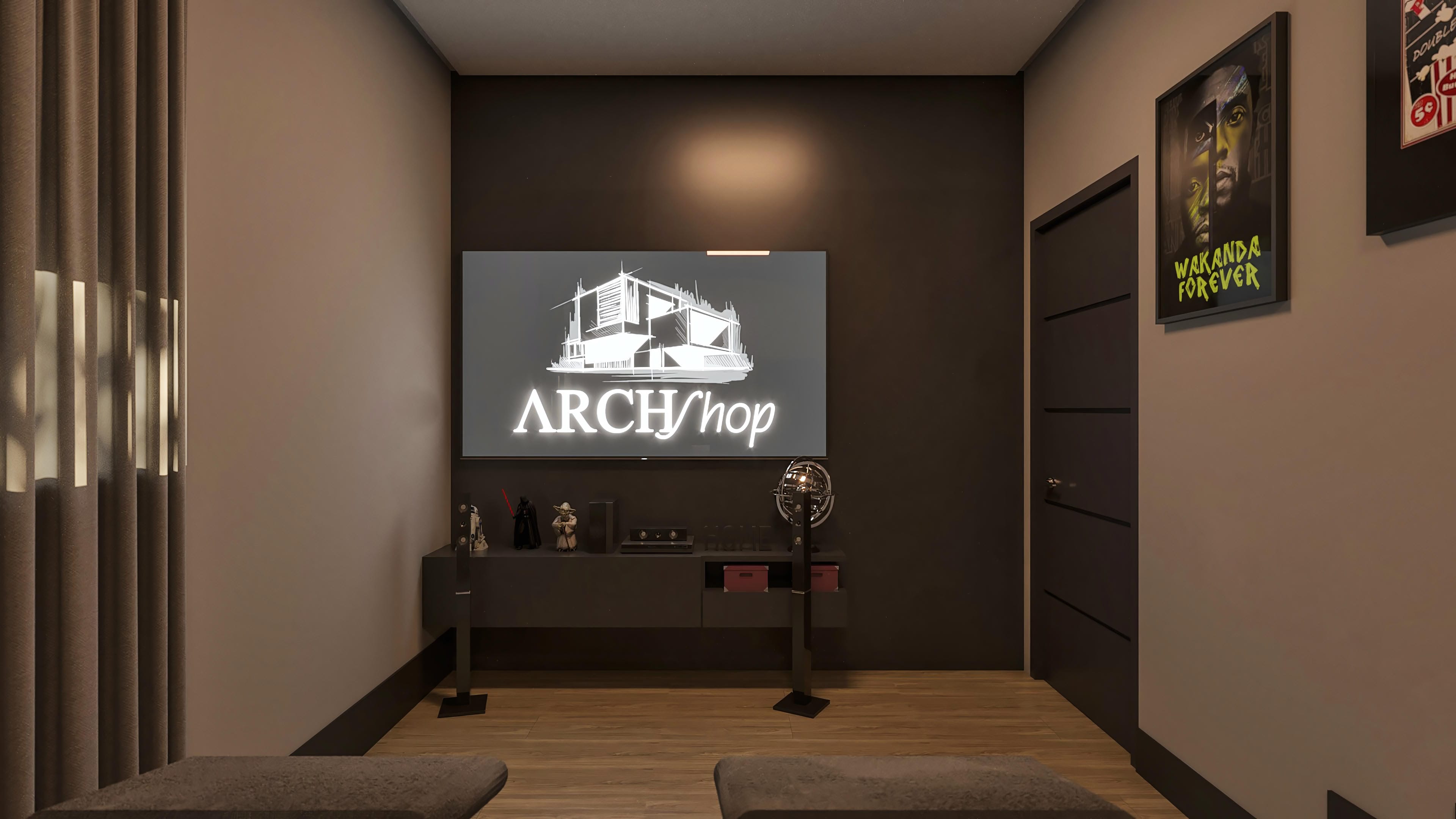 Ambiente interno con diseño moderno, paredes en tonos neutros, suelo amaderado e iluminación indirecta. Destaque para la TV mostrando proyecto arquitectónico y decoraciones temáticas.
