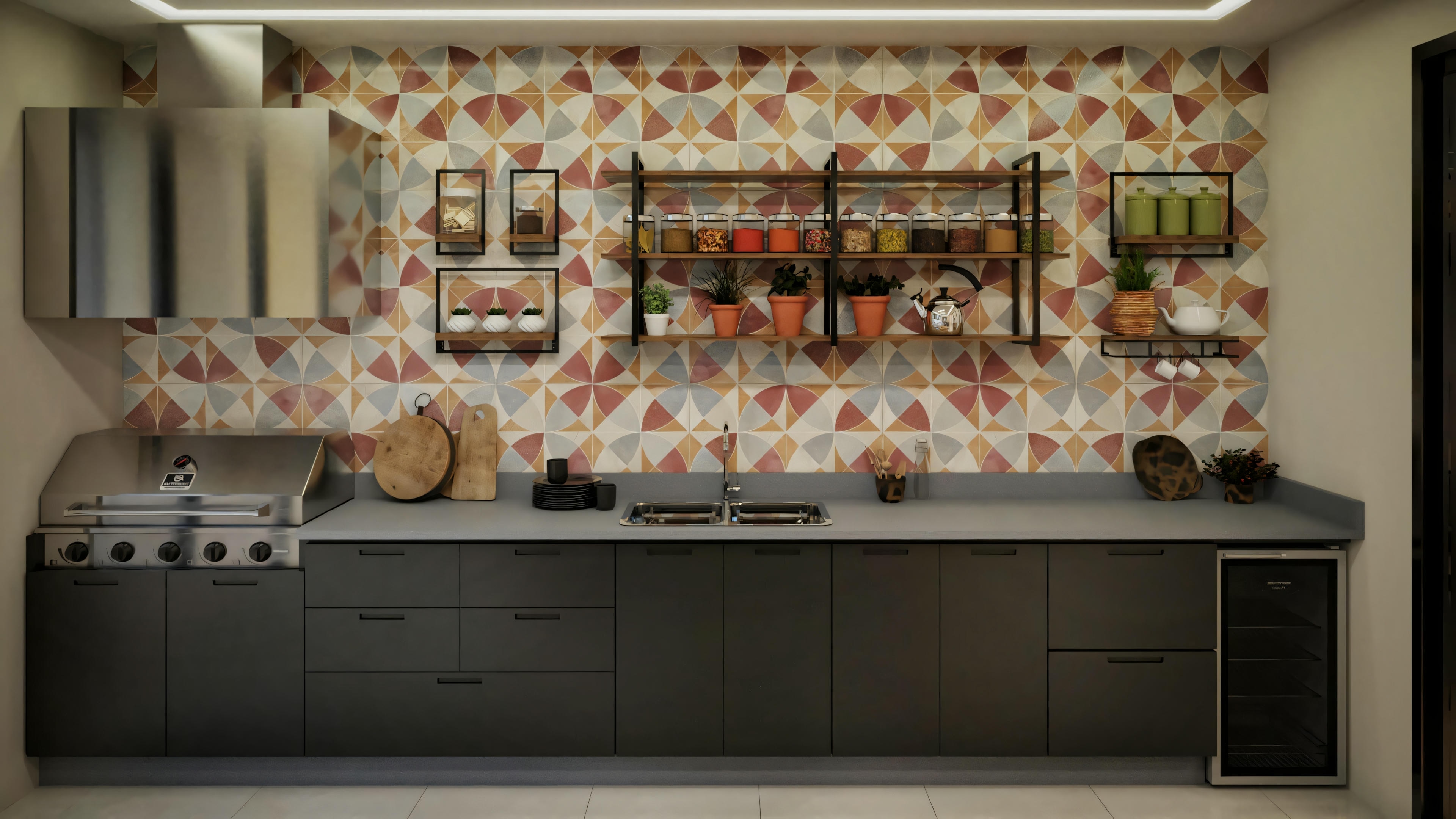 Una cocina con armarios, vitrocerámica y varios utensilios de cocina en las estanterías.