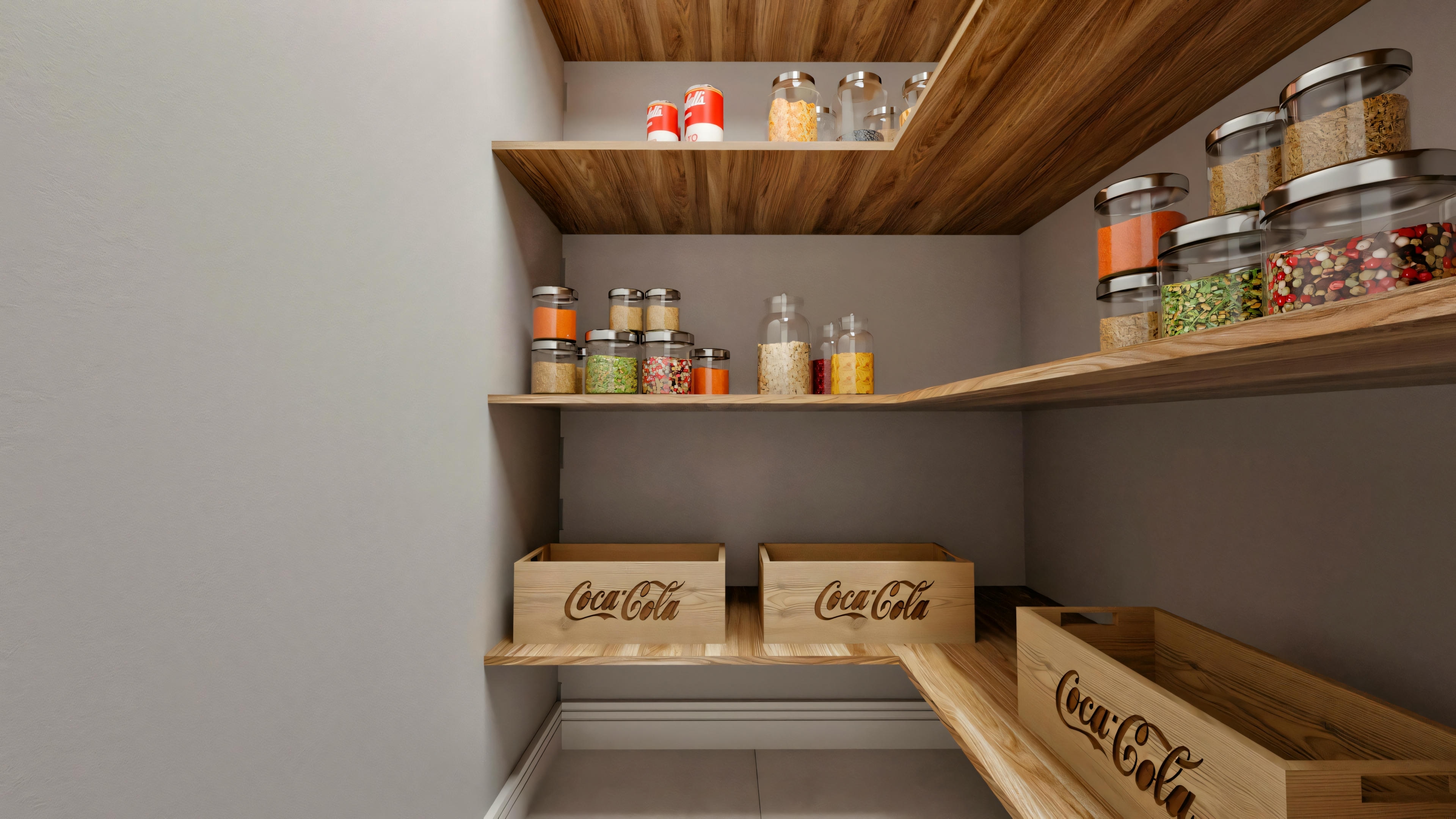Estanterías de despensa com cajas de madera y tarros organizados.