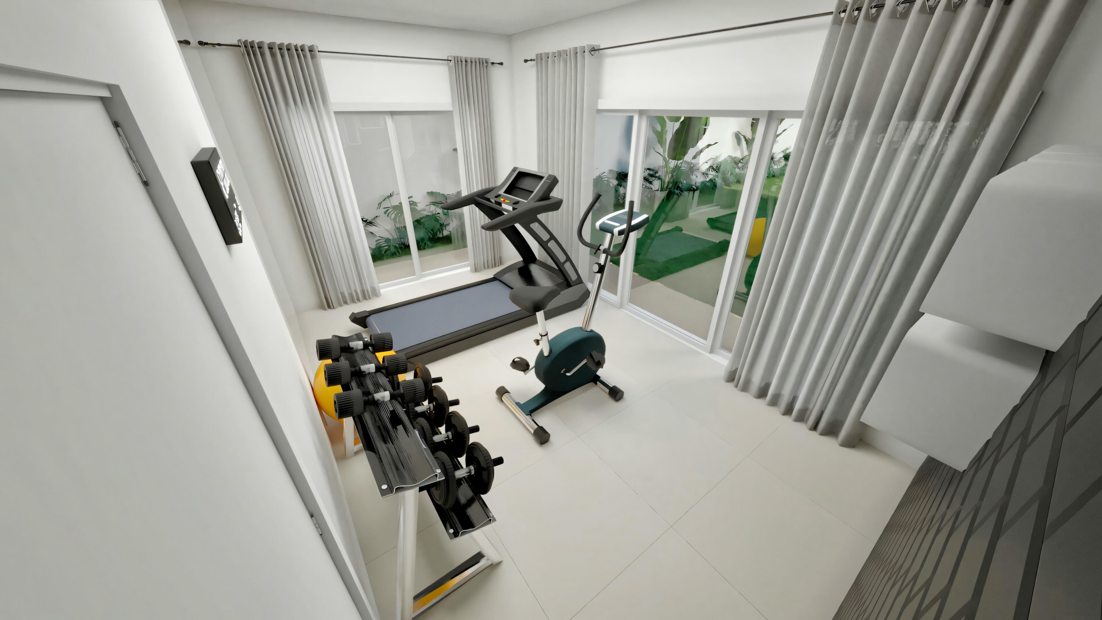Espacio de gimnasio residencial con cinta de correr, bicicleta elíptica, conjunto de mancuernas en soporte, suelo claro, ventanas amplias con cortinas y puertas de cristal correderas para zona exterior.
