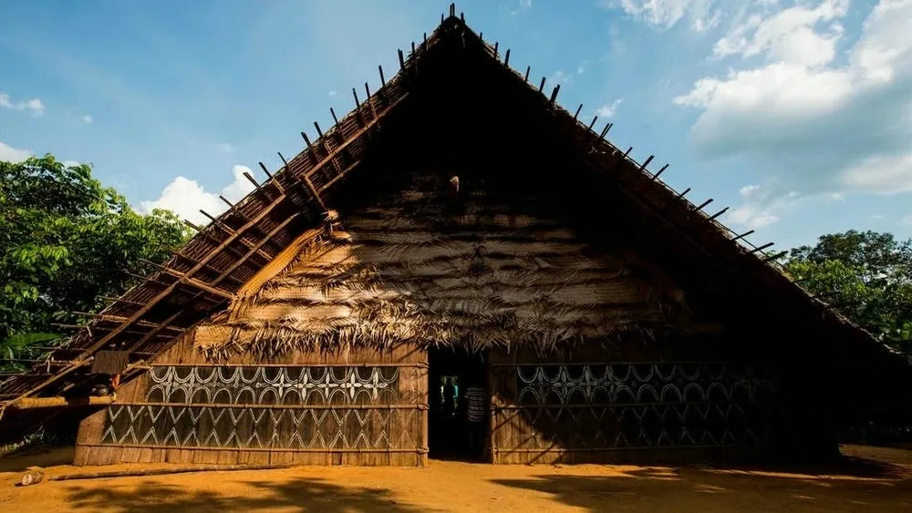 Exemplo de arquitetura vernacular no Brasil, refletindo a cultura e os costumes locais.