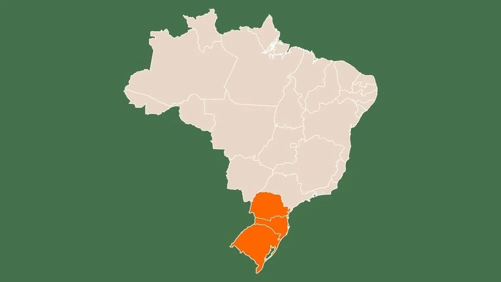 Casas de madeira ou pedra na região Sul do Brasil, exemplos de arquitetura vernacular.