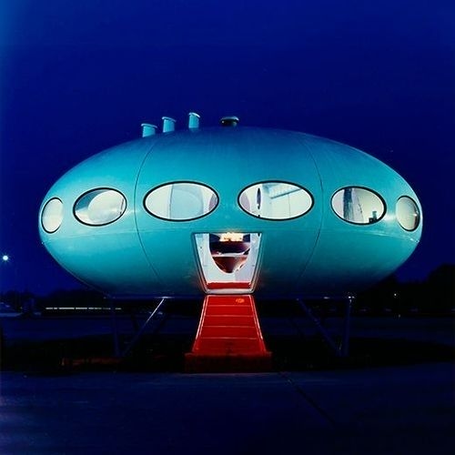 Conheça a Futuro House, a casa futurista dos anos 1960