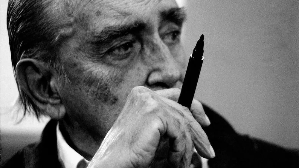 Oscar Niemeyer e Le Corbusier, dois arquitetos que influenciaram a arquitetura moderna com seus princípios inovadores.