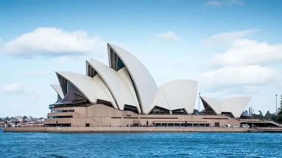La Casa de la Ópera de Sídney en Australia, un icono de la arquitectura del siglo XX.