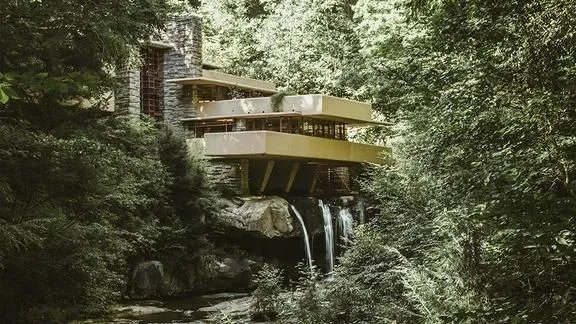 Fallingwater House by Frank Lloyd Wright, representing modernist architecture.