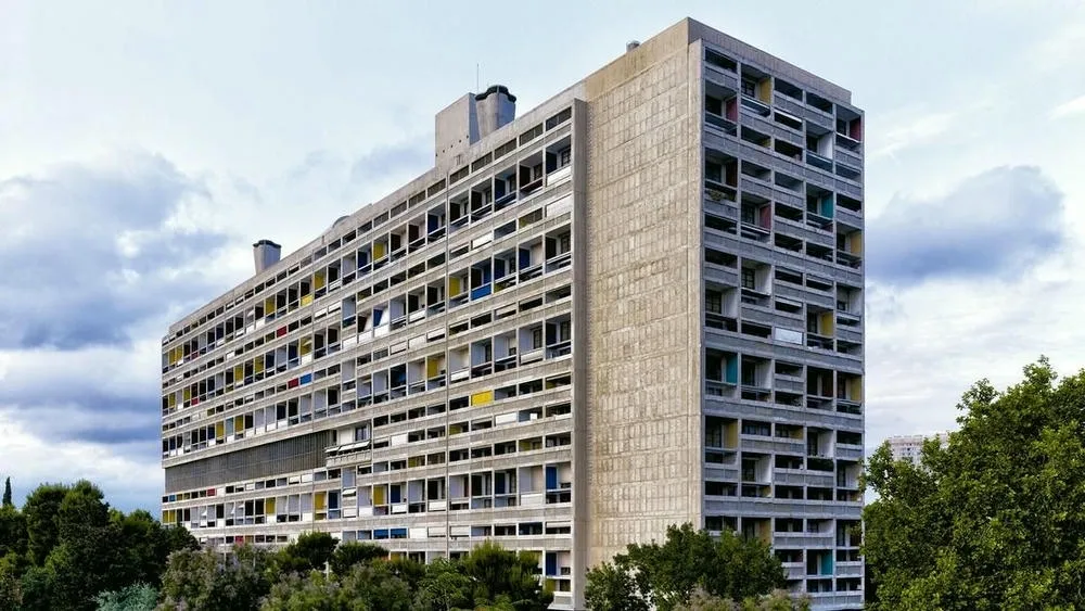 Edifício Unité d'Habitation em Marselha, um projeto de habitação coletiva de Le Corbusier.
